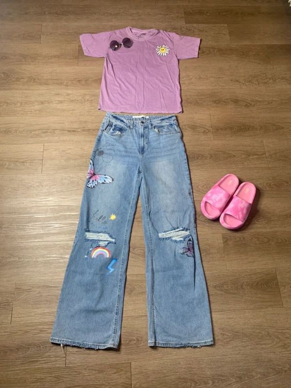 🦋 Butterfly & Graphic Distressed Wide-Leg Jeans